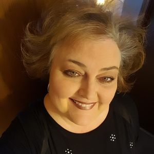 Meet your Posher, Pamela